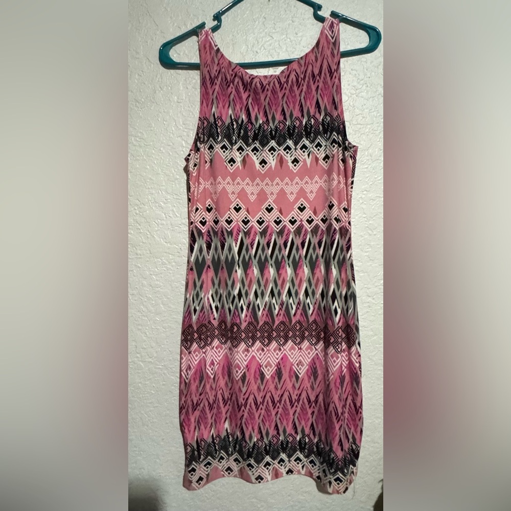 5/$15or $5 alone Pink and Black Graphic Midi Dress with Tank Sleeves